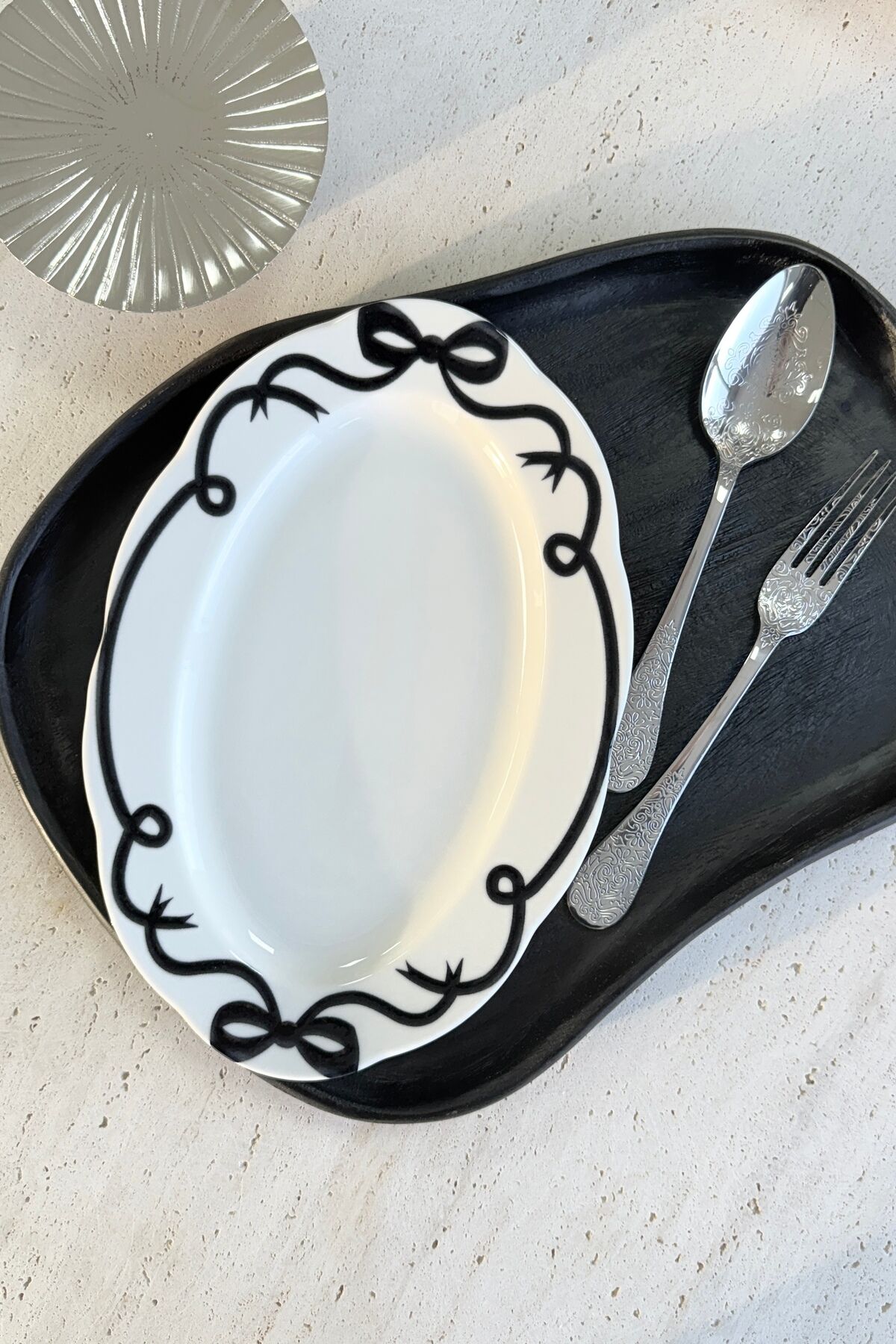 Fiyonk 2'li 30 Cm Büyük Boy Porselen Siyah Mezelik Kayık Tabak Kurdele Desenli (2 ADET)