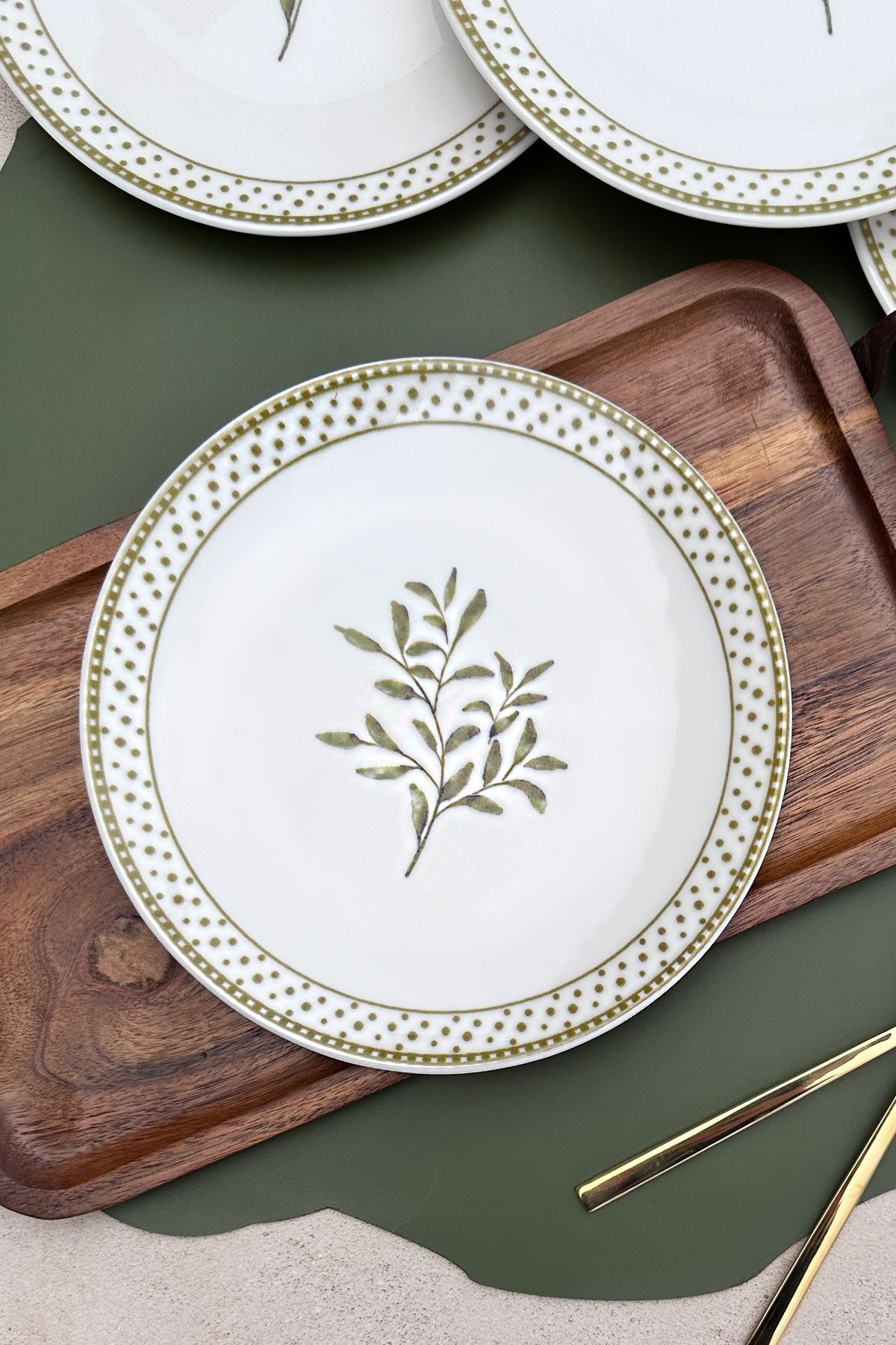 Oliver Premium Porselen 6 kişilik 19 cm Yeşil Zeytindalı Desenli Pasta Tabağı Takımı