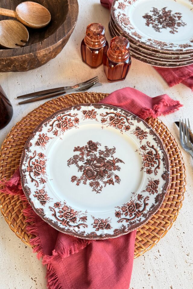 Antique Rose 6 kişilik 25 cm Özel Tasarım Premium Porselen Servis Tabağı Takımı Bordo Çiçek Desenli