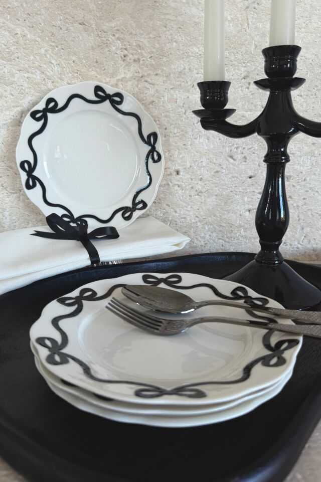 Fiyonk 4 Adet Kırık Beyaz Premium Porselen 21 cm Pasta Tabağı Takımı Siyah Kurdele Desenli Siyah
