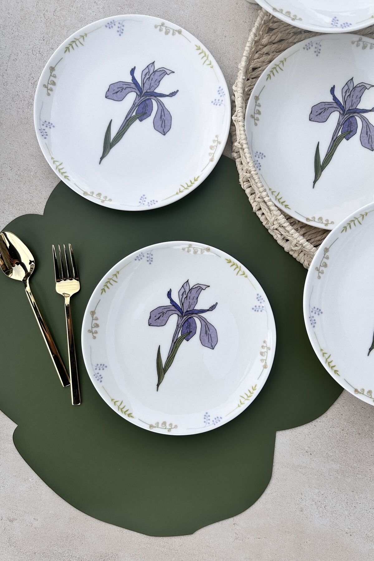 Lily 6 Kişilik 6 Parça 19 Cm Çiçek Desenli Günlük Pasta Tabak Takımı Krem