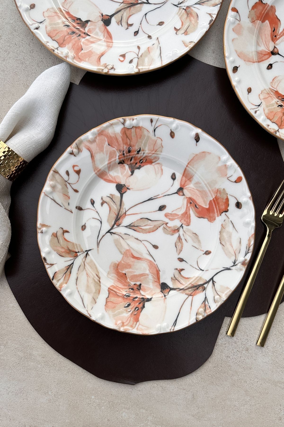 Nostalji Grandma Mat Gold 6 Kişilik 25 Cm Porselen Pembe Çiçekli Servis Tabak Takımı Krem