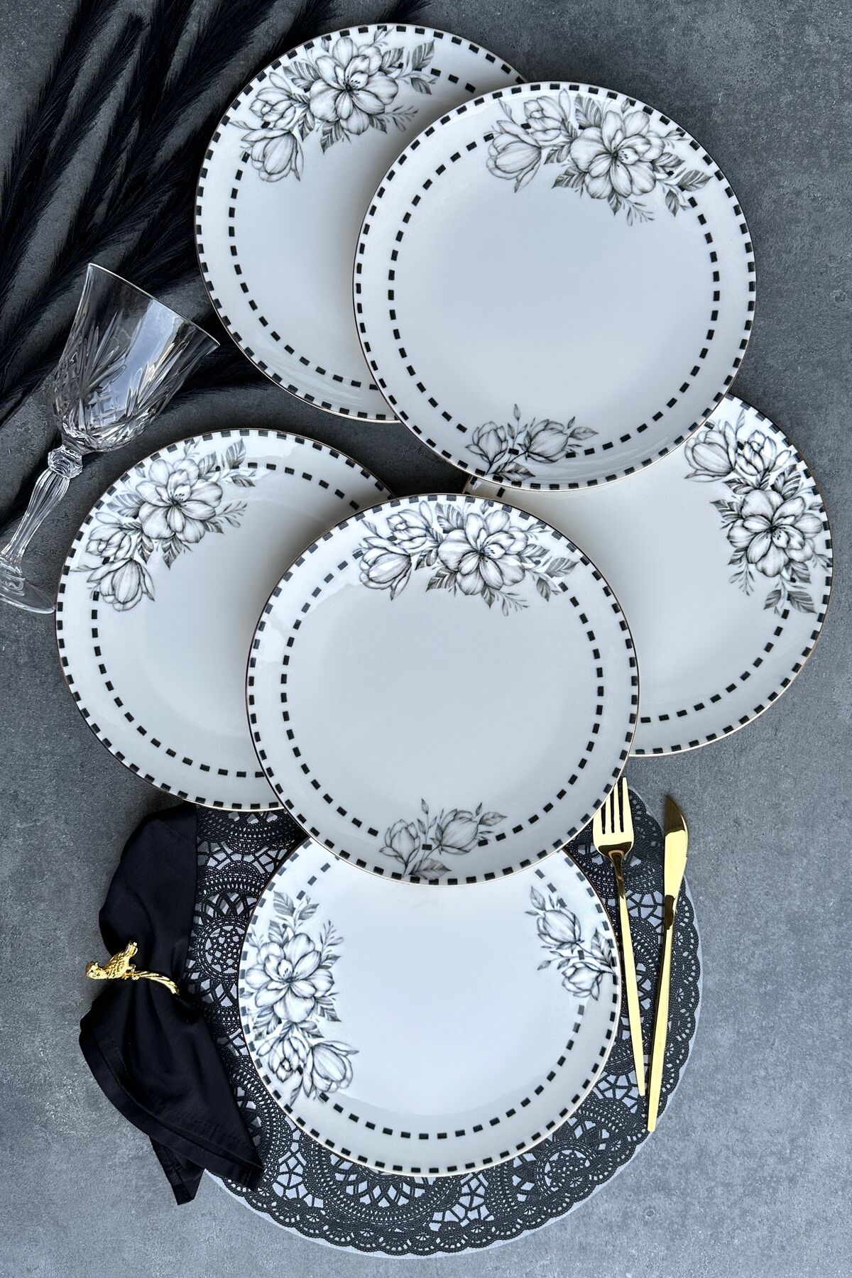 Noir Gold 6 Kişilik 25 Cm Porselen Siyah Çiçekli Krem Servis Tabak Takımı KREM